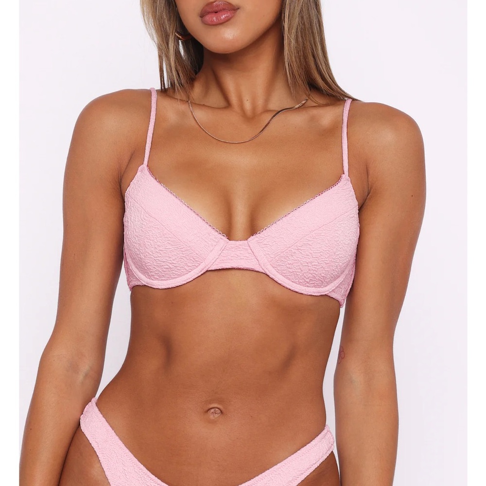 NWT White Fox Boutique Island in the Sun Bikini Top in Baby Pink